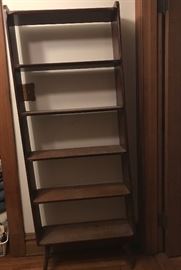 Interesting leaning shelf