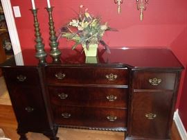 TIMELESS TREASURE - SIDEBOARD/BUFFET, A REAL BEAUTY !!!!