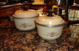 VINTAGE CLUB COOKWARE