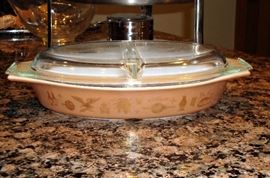 MID-CENTURY BAKING DISH