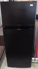 HAIER APARTMENT SIZE FRIDGE - NICE