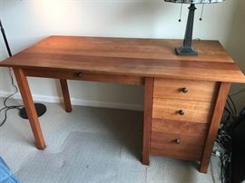 McKinnon Furniture Desk