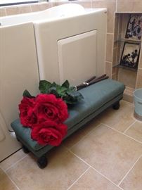 Bed bench and extra BIG roses