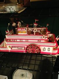 River boat (lights up)