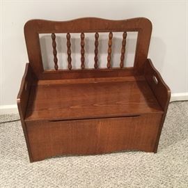 $20 Child's bench with toy chest