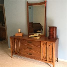 $175 Dresser with mirror