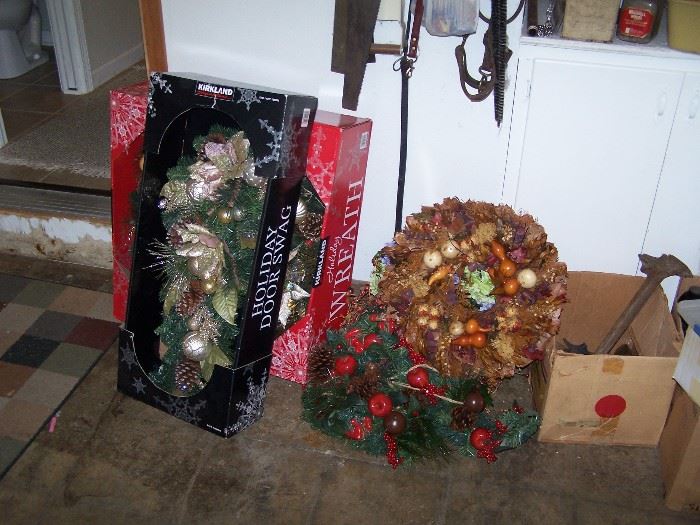 HOLIDAY WREATHS