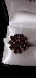 black sapphire cabachons with garnet ?ruby? cabachons-14kt