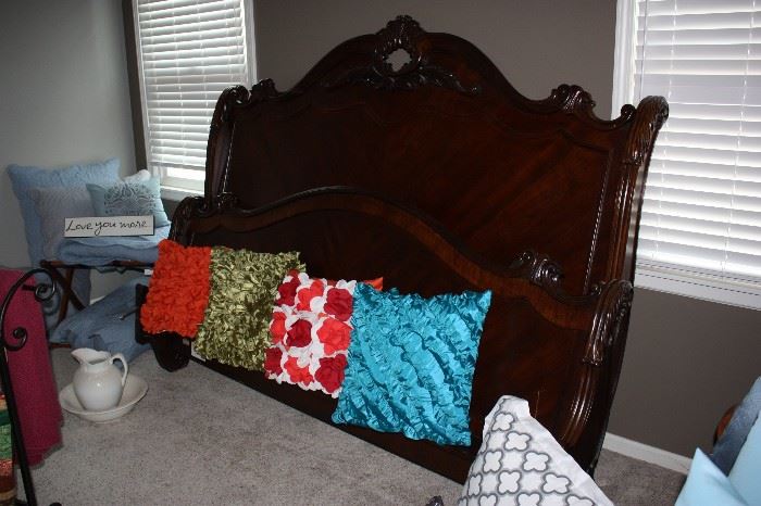 Pulaski king bed