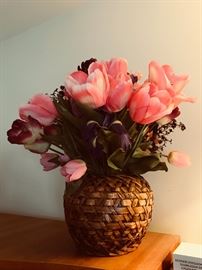 Artificial tulip arrangement