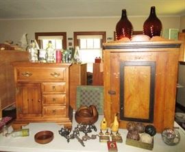 Ethan Allen end table/stand, Antique cupboard, large amber glass bottles, small antiques & collectibles