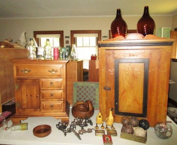 Ethan Allen end table/stand, Antique cupboard, large amber glass bottles, small antiques & collectibles