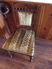 antique clawfoot oak dining table with 6 upholstered chairs. 