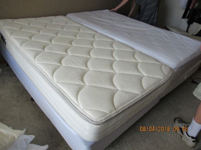 PAIR OF TWIN SIZED SLEEP NUMBER MATTRESS WITH FRAMES