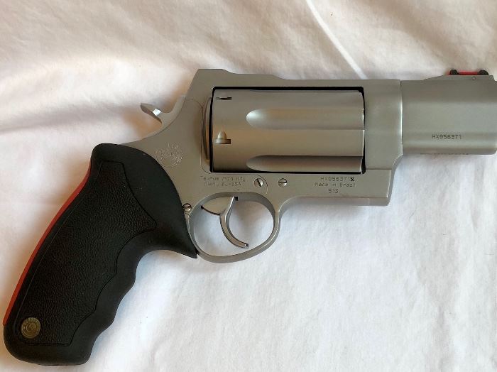 Taurus Raging Judge M513 Revolver 6 Shots