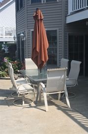 PATIO TABLE WITH 6 CHAIRS