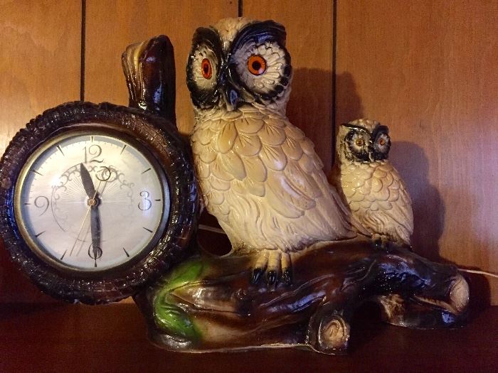 Wonderful vintage owl clock