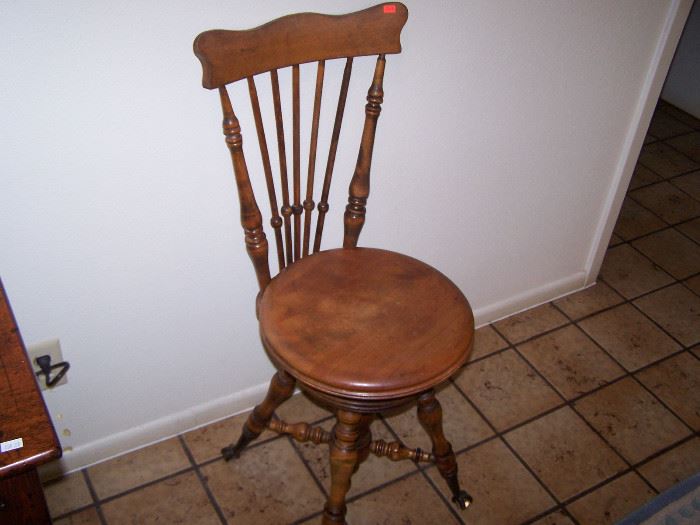 piano stool