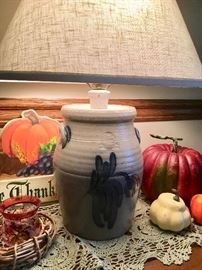 Crock pottery Lamp
