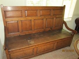 6' STORAGE BENCH
