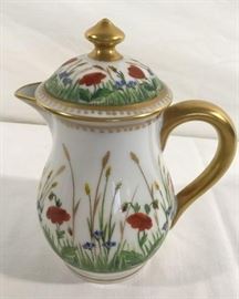 Porcelain Covered Hot Milk Jug     http://www.ctonlineauctions.com/detail.asp?id=747830