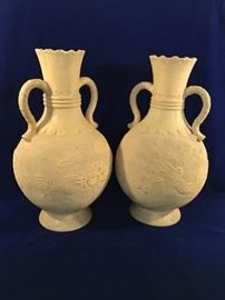  Two Japanese Pottery Vase/Storage Jar              http://www.ctonlineauctions.com/detail.asp?id=747844