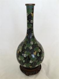  Antique Japanese Cloisonné Vase              http://www.ctonlineauctions.com/detail.asp?id=747972