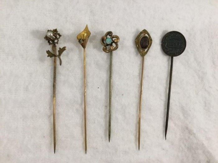 Five Vintage Pins          http://www.ctonlineauctions.com/detail.asp?id=748082