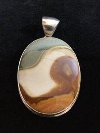  Sterling Silver Pendant with Agate        http://www.ctonlineauctions.com/detail.asp?id=748104