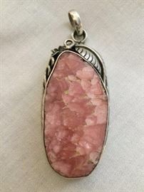 Sterling Silver Pendant with Pink Quartz  http://www.ctonlineauctions.com/detail.asp?id=748111