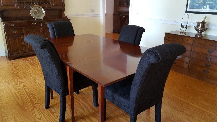 Dining table with chairs by Drexel 