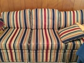 Ethan Allen couch & matching love seat