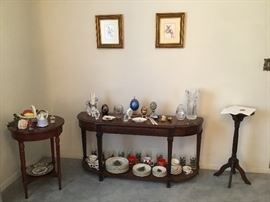 Living room collectibles eggs, Christmas, etc 