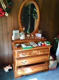 Dresser & mirror