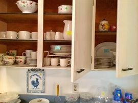 Kitchen dishes