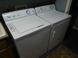 washer  and  dryer  by  GE