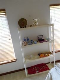 vienna  plate,  wedgewood,silverplate bric  brac