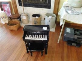 small  childs  piano,copy  machine  HP