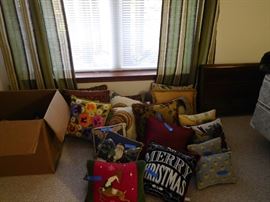 lots  of  pillows  for  all  holidays,lots  of  picture  frames in  box