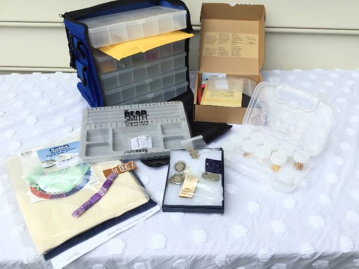 Jewelry Making Kit          http://www.ctonlineauctions.com/detail.asp?id=747636