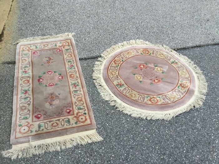 Two Matching Rugs      http://www.ctonlineauctions.com/detail.asp?id=747869