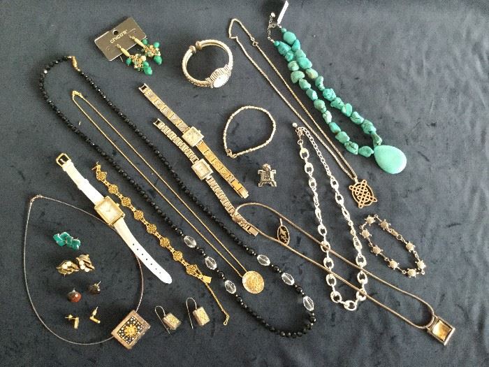 Jewelry Lot          http://www.ctonlineauctions.com/detail.asp?id=748055