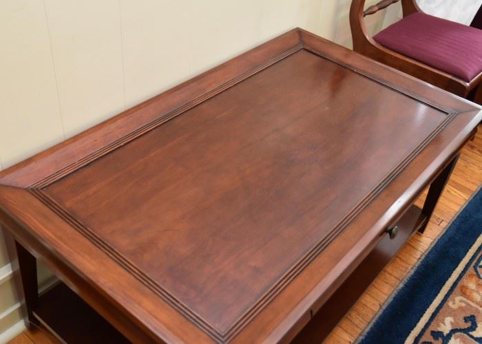 Traditional Coffee / Cocktail Table with Drawer