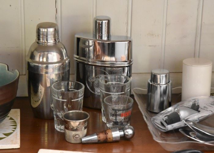 Cocktail Shaker, Flask, Barware