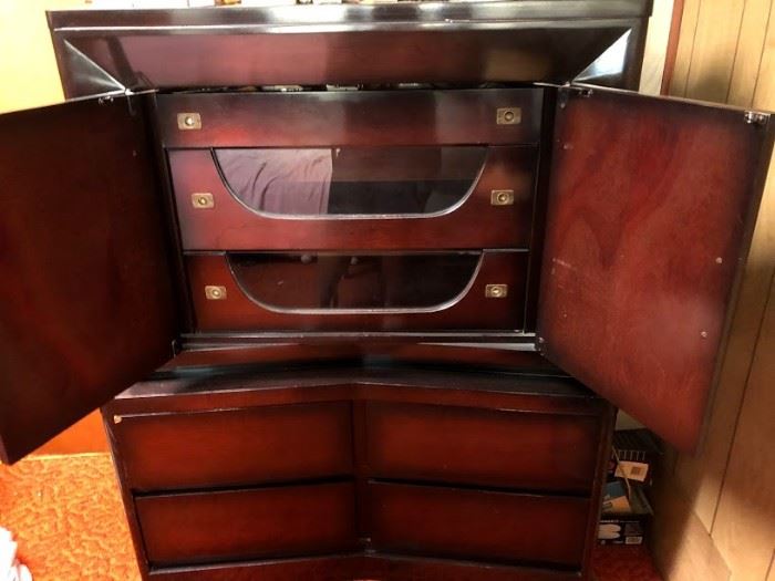 Sturdy dresser with ample storage
