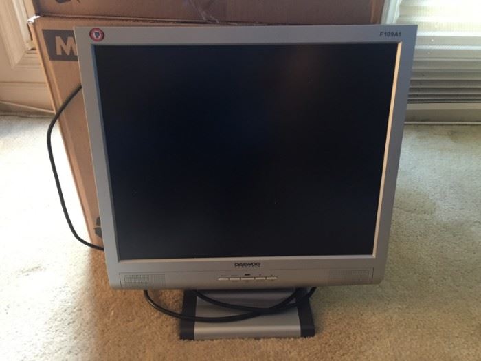 Daewoo computer monitor