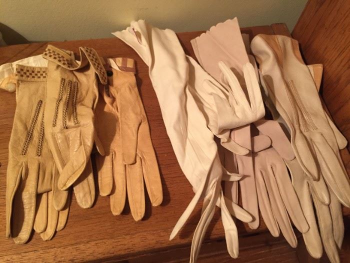 Vintage ladies leather gloves