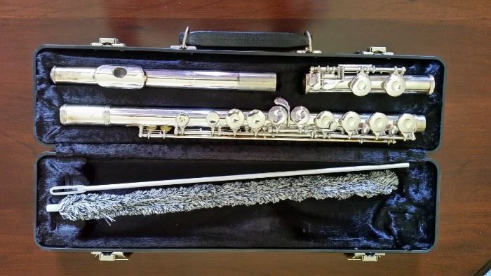 Vintage Armstrong model 102 flute