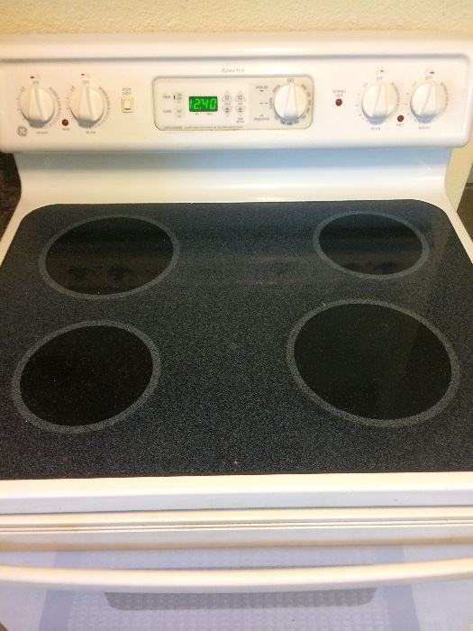GE glass top stove
Reduced to $95!!!