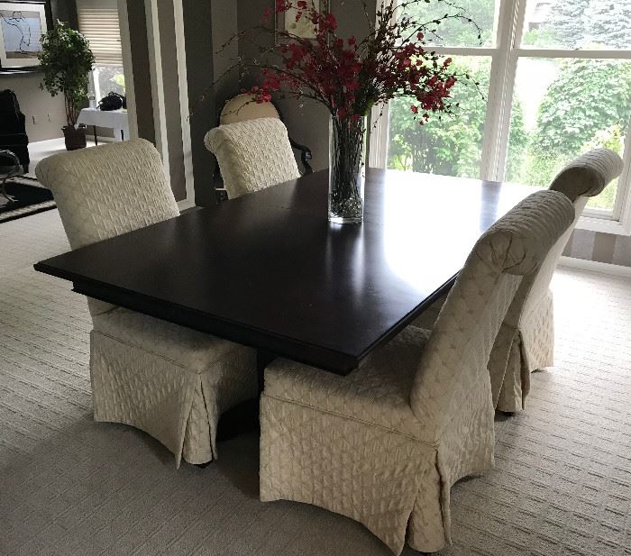 double pedestal dining room table with 2 leaves and 6 chairs